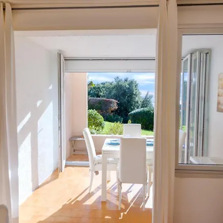 Bright With Sea View And Swimming Pool Апартаменти Сент-Максім