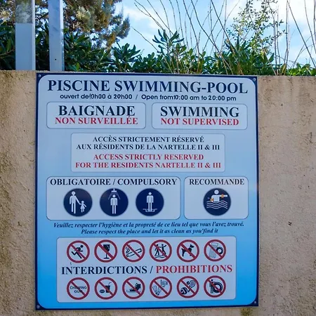 Bright With Sea View And Swimming Pool Апартаменти