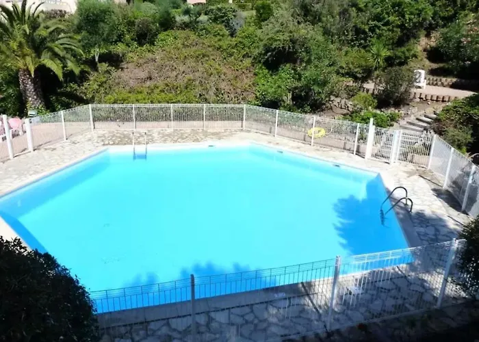 Bright With Sea View And Swimming Pool