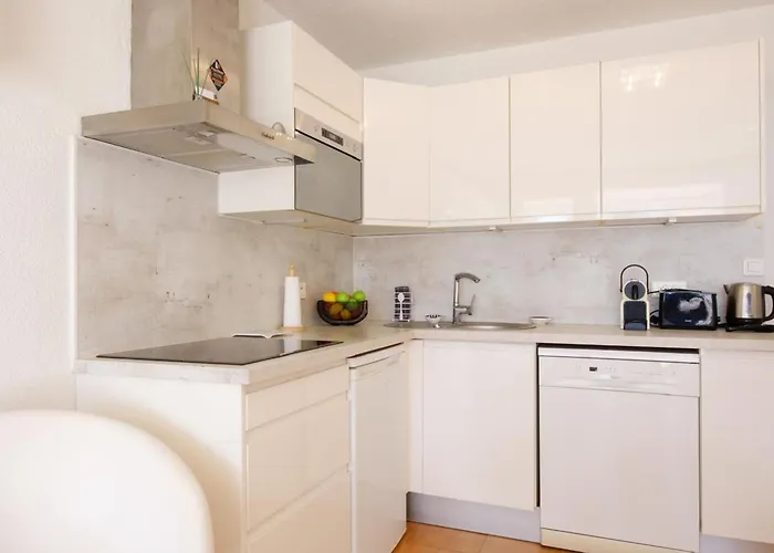 Bright With Sea View And Swimming Pool Apartman Sainte-Maxime