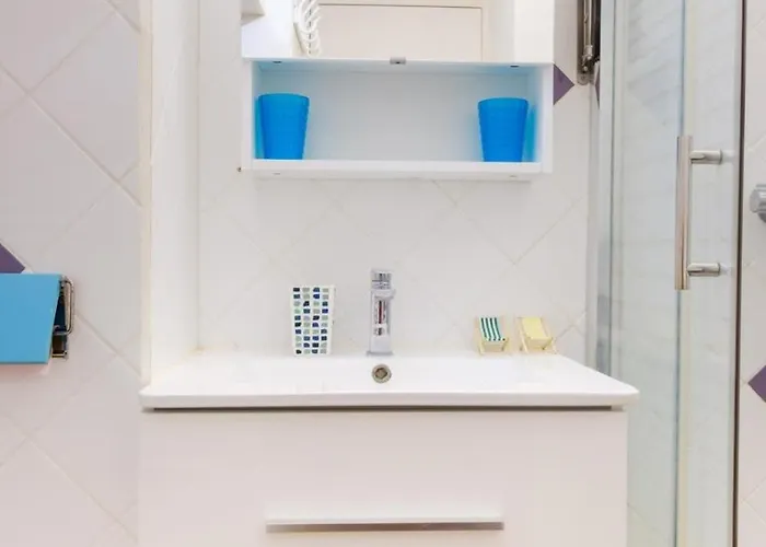 Bright With Sea View And Swimming Pool Сент-Максім